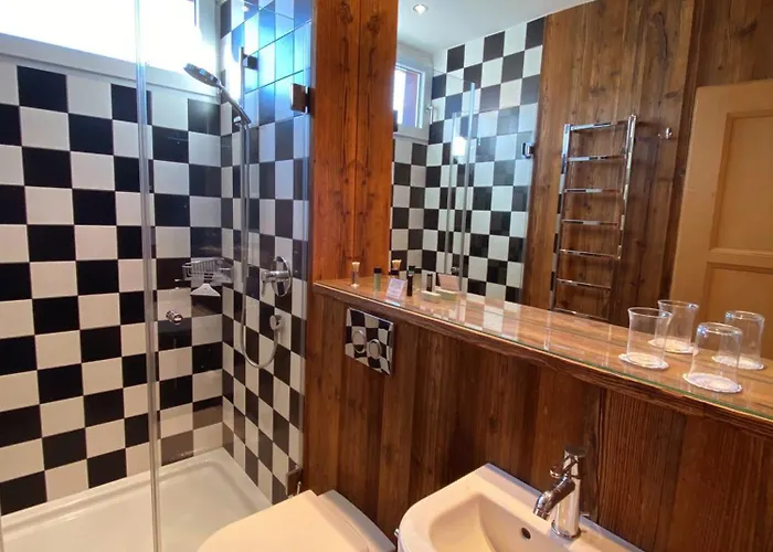 B L A C K B I R D V E R B I E R Tres Rare Et Exclusif Penthouse De 160 M2 شقة